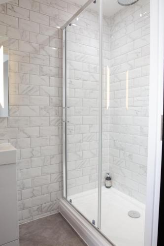 Designer Cardiff Apartments photo 24