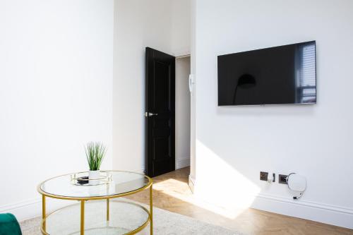 Designer Cardiff Apartments photo 35