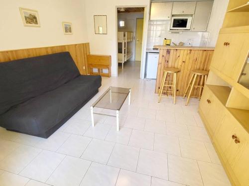 Area tempat duduk di Studio Six-Fours-les-Plages, 1 pièce, 4 personnes - FR-1-316-43