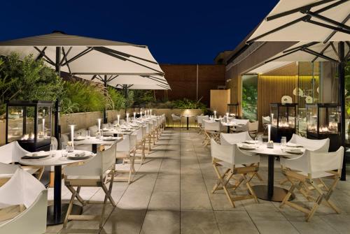 Restoran atau tempat lain untuk makan di The One Barcelona GL