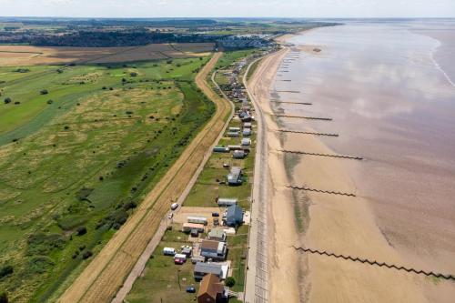 Gallery image of Beautiful Caravan At Manor Park Nearby Hunstanton Beach Ref 23030W in Hunstanton