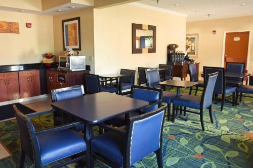 Fairfield Inn Topeka – Photos 3