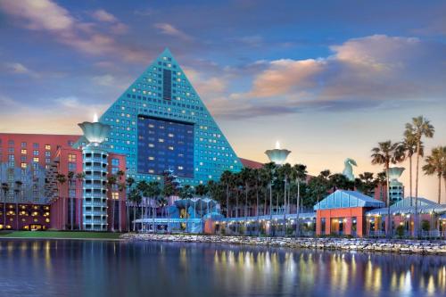 O edifício em que o resort se localiza