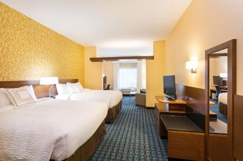 Säng eller sängar i ett rum på Fairfield Inn & Suites by Marriott Johnson City