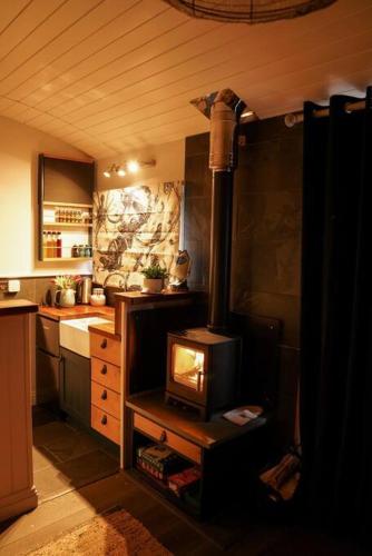 Shepherds Hut in countryside near Bath and Bristol photo 19