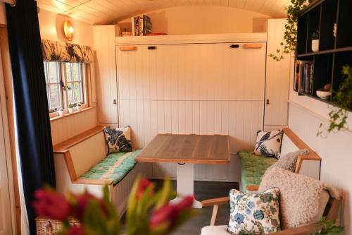 Shepherds Hut in countryside near Bath and Bristol photo 23