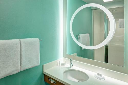 SpringHill Suites by Marriott Orlando at SeaWorld Image