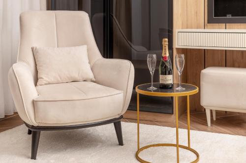 Posezení v ubytování Dekaderon Lux Apartments