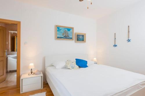Apartment in Hvar town historic center photo 2