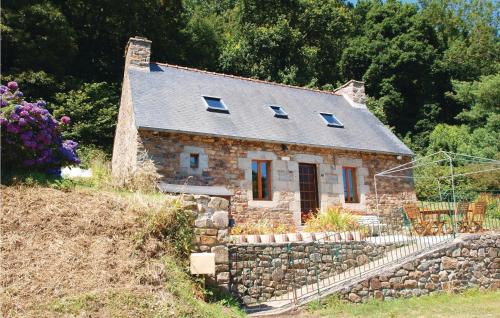 Gorgeous Home In Lezardrieux With Wifi