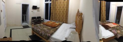 Gambar di galeri bagi Three Star Hotel & Restaurent Malam jabba swat di Malam Jabba