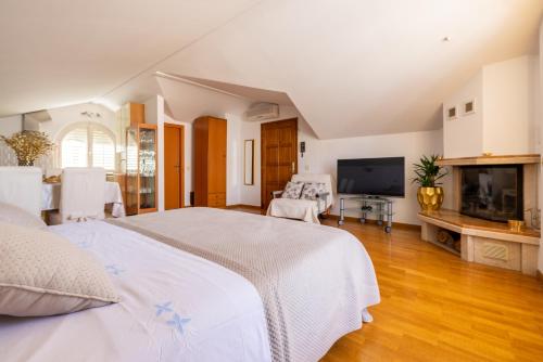 CENTER (THE HEART) OF MAKARSKA