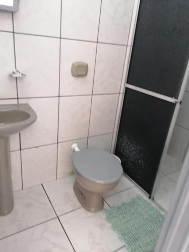 Bilik mandi di quarto para Rapaz, centro, Sinop MT