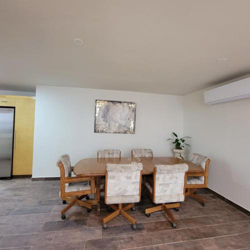 ティファナにあるOceanfront Condominiums with Private Beach Accessのギャラリーの写真