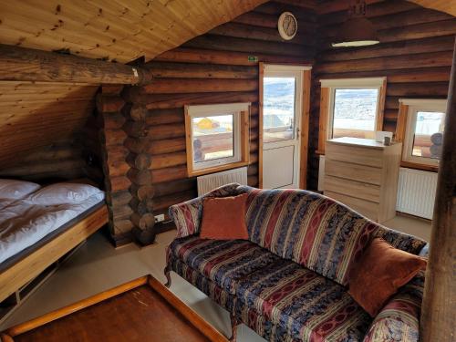 Posezení v ubytování Akureyri Log Cabin