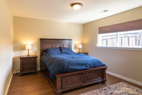 Postel nebo postele na pokoji v ubytování Ocean View Cottage