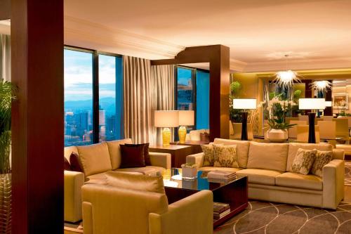 Area soggiorno di Lugal, a Luxury Collection Hotel, Ankara