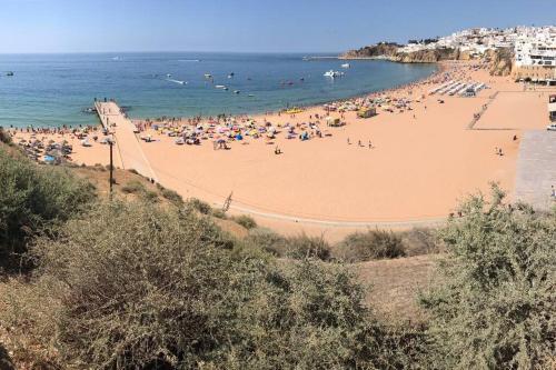 ALEXA APARTMENT T2, Albufeira Center two bedrooms Self check-in