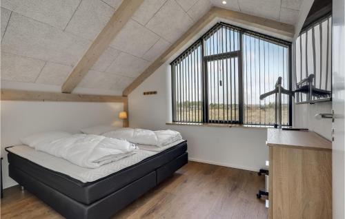 Postel nebo postele na pokoji v ubytování Gorgeous Home In Skjern With Kitchen