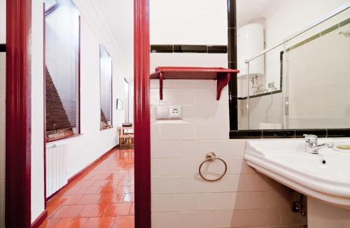 Koupelna v ubytování Apartamentos Madrid Retiro