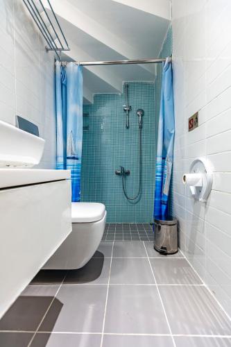 Un baño de Stanpoli Hostel