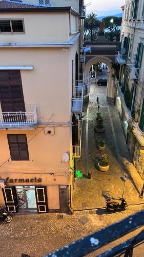 an overhead view of an alley in a city at il Quartuccio - Classic Room in Castellammare di Stabia