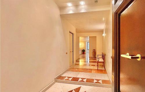 1 Bedroom Beautiful Apartment In Firenze