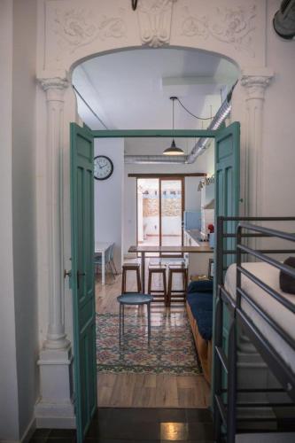 Vintage & Cosy Auditorium2