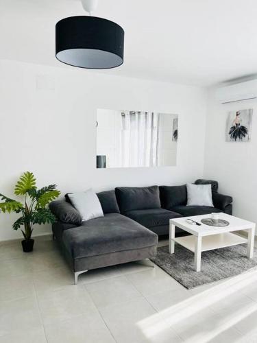 Imagen de la galería de Maison 4 personnes avec jacuzzi, en Marignane