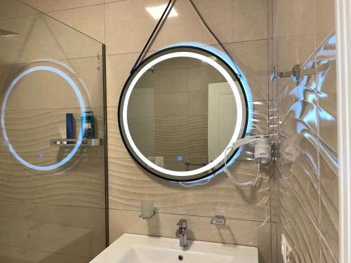 Phòng tắm tại Peak Apartment Modern Durres City Centre #2
