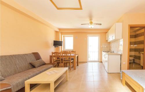 Studio with Sea View in Banj – Photos 2