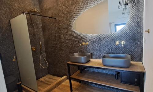 Bilik mandi di Belle Etoile Villas