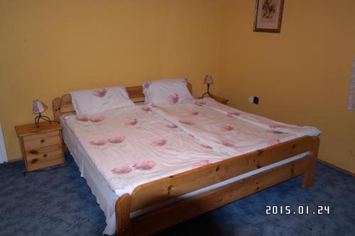 Kisecset-vendégház 2655 Kisecset, Szabadság tér 9-10 kép - 3