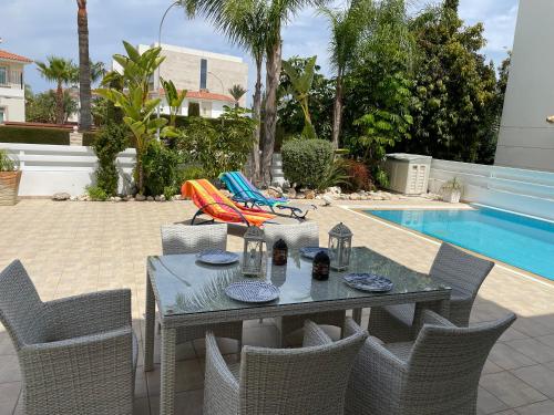 Zoe's villa by Turtle Bay