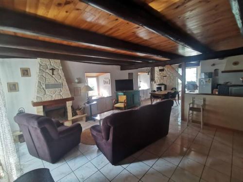 Kuchyňa alebo kuchynka v ubytovaní Maison de village brocante