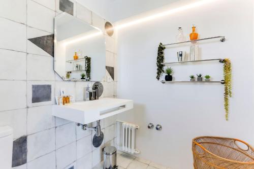 Ванная комната в Sweet Inn - Eixample Borrell
