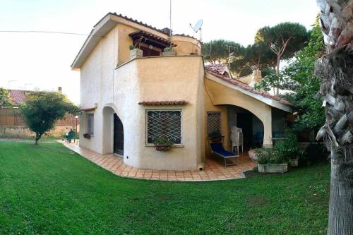 Φωτογραφία από το άλμπουμ του Accogliente Villa immersa nel verde σε Lido dei Pini
