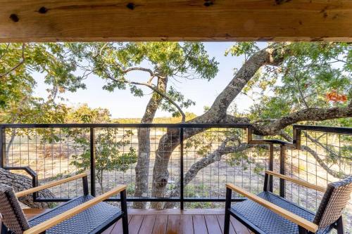 Gallery image of Walnut Horizon Tiny Home With Hot Tub! in Luckenbach
