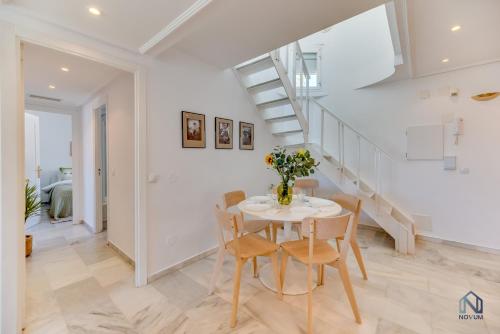 Spacious Penthouse in Los Naranjos - Up to 6 GUESTS!