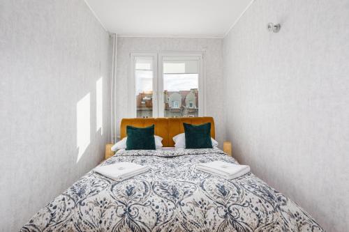 Letto o letti in una camera di Family Two Bedroom Apartment Gierczak by Renters