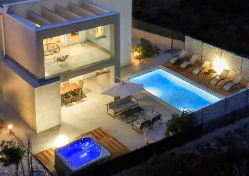 Modern Villa North, in Dalmatia, with a Pool