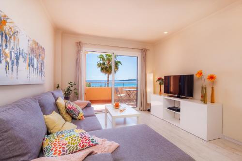 Apartamento Toro, Cala Bona, Spain - Booking.com