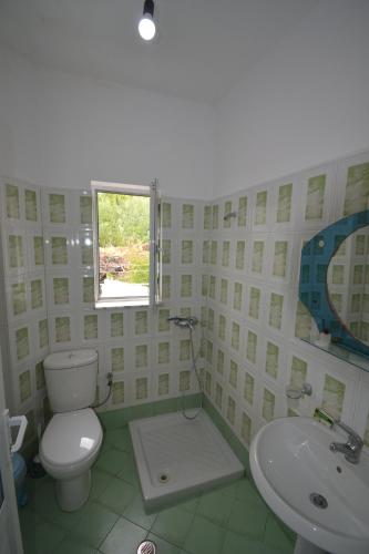 Et badeværelse på Villa Shqiponja