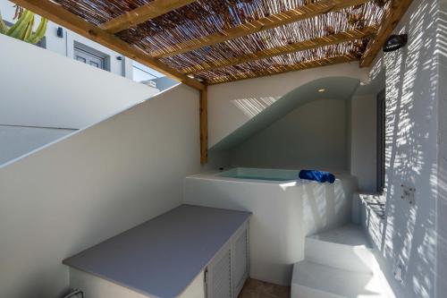 カマリにあるThousand Stars Suites&Roomsのギャラリーの写真