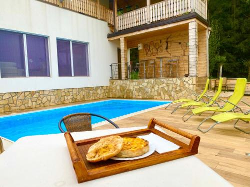 Piscina en o cerca de Vila GUŠT