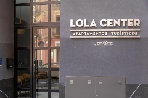 Gambar di galeri bagi Alidreams Lola Center Apartamentos di Alicante