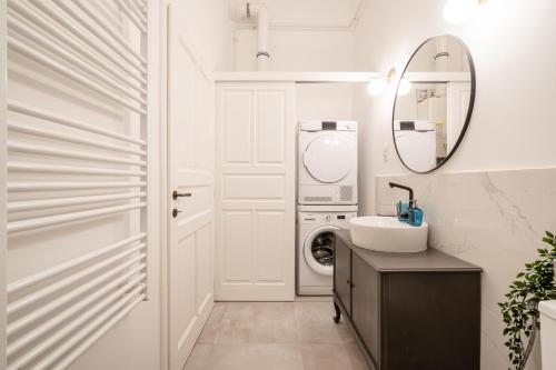 Et badeværelse på Atmos Glare Apartment