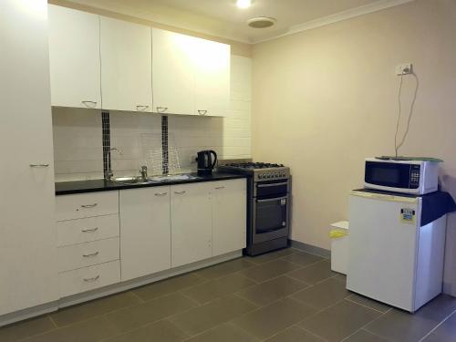 Η κουζίνα ή μικρή κουζίνα στο Quiet 2 bedroom farm house