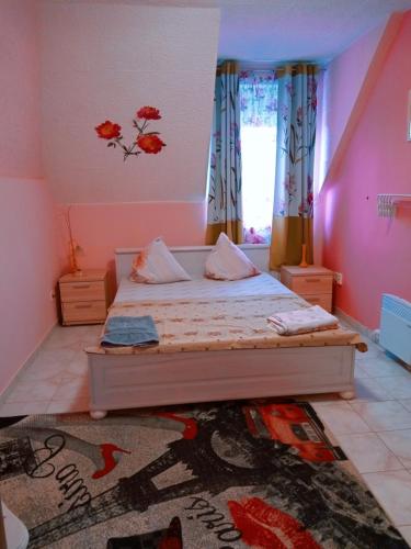 Posteľ alebo postele v izbe v ubytovaní Valloris Apartments