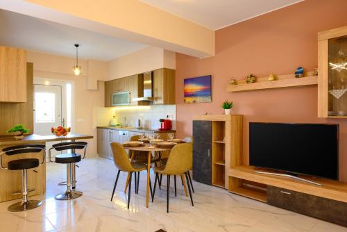 Телевизор и/или развлекательный центр в House of Life